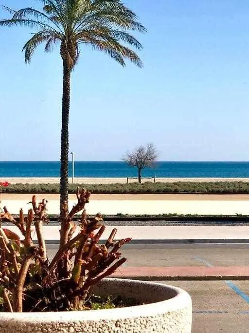 Encantador Apto. Con Gran Terraza Frente Al Mar Эмпуриабрава 0*,  Испания