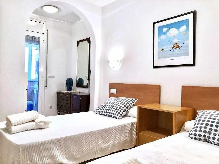 Encantador Apto. Con Gran Terraza Frente Al Mar Эмпуриабрава Испания